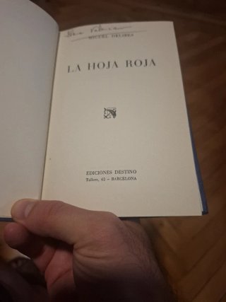 Libro: 'La hoja roja', de Miguel Delibes. Primera.