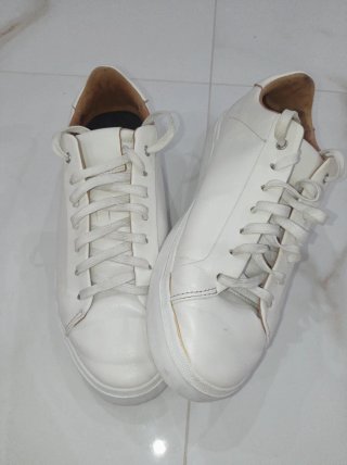 Zapatillas Blancas de Cuero