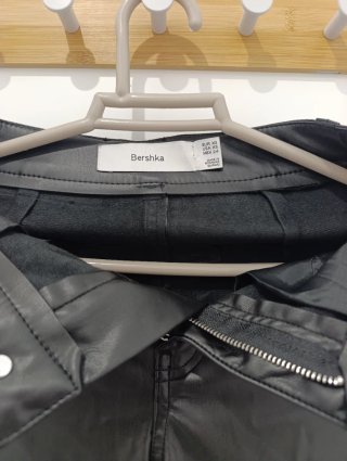 Pantalón largo cuero negro