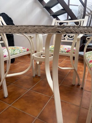 Mesa y 4 sillas exterior