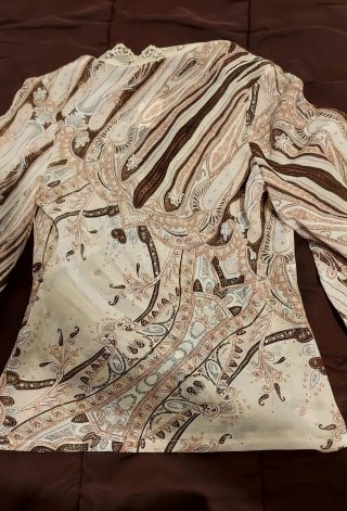 Camisa estampada paisley beige y marrón