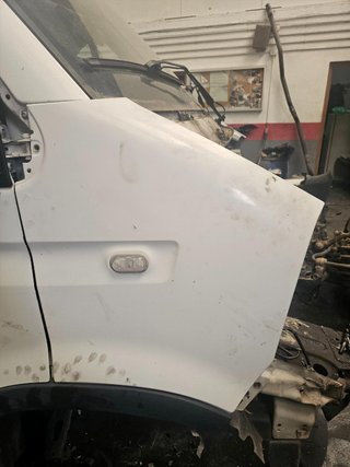 Aleta delantera izq para despiece