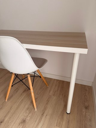 Mesa de escritorio y Silla. Opción por separado tb