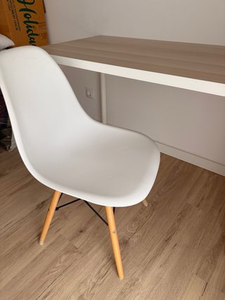 Mesa de escritorio y Silla. Opción por separado tb