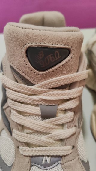 Zapatillas New Balance 9060 Beige/Gris