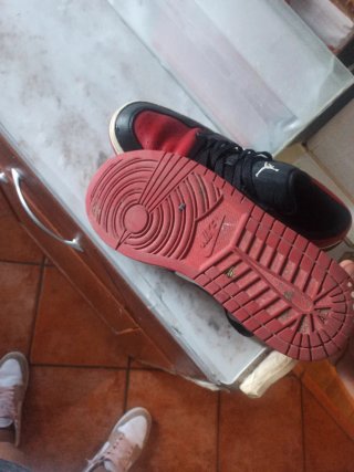 Air Jordan 1 Mid Bred Toe