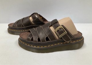 Sandalias Dr. Martens Maxxy Slide Marrón Talla 41
