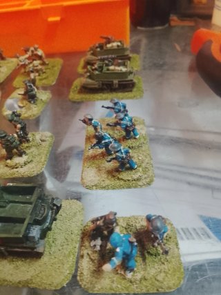Soldados plomo 1/72 pintados  tipo Warhammer rol