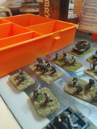 Soldados plomo 1/72 pintados  tipo Warhammer rol