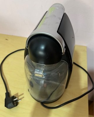 Cafetera Nespresso Essenza Negra