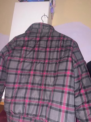 Abrigo cuadros rosa y gris