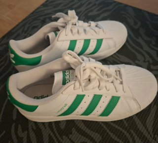 Zapatillas Adidas Superstar Blancas y Verdes