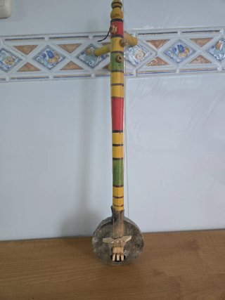 Guitarra Marroquí Artesanal