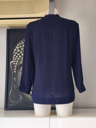 Camisa de Zara con cuello mao. Talla S