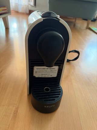 Cafetera Nespresso Krups SALE AGUA