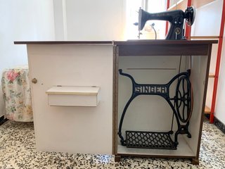 Máquina de coser Singer antigua