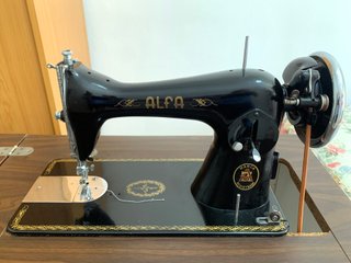 Máquina de coser Singer antigua