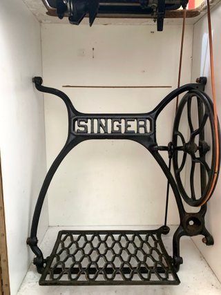 Máquina de coser Singer antigua