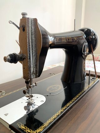 Máquina de coser Singer antigua