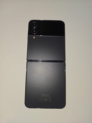Samsung Galaxy Z Flip4 256GB Graphite