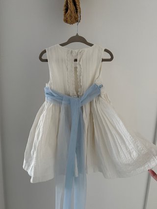Vestidos de ceremonia blanco y azul