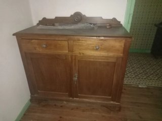 Cómoda antigua de nogal