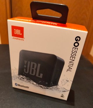 Altavoz JBL Go Essential Negro