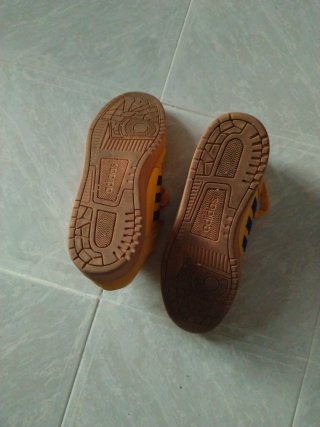 Deportivas Adidas Amarillas
