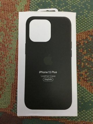 Funda iPhone 15 Plus Apple Cuero con MagSafe