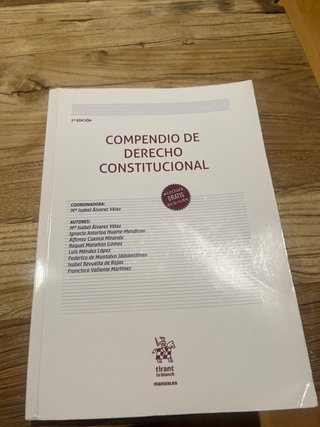 Compendio de Derecho Constitucional.ICADE