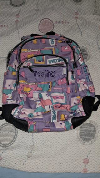 Mochila Totto Morada Diseño Divertido
