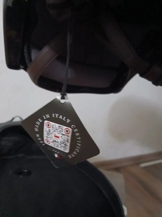 Casco KEP Negro con Leopardo Dorado
