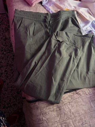 Pantalones verdes talla L