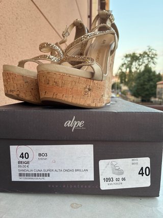 Sandalias cuña Alpe T40 doradas