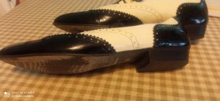Zapatos charol cordones blanco y negro
