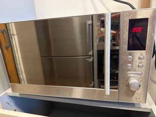 Microondas digital plateado Con grill