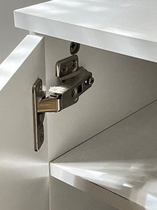 Mueble de madera blanco