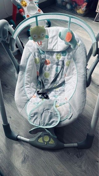 Mecedora de bebé en buen estado