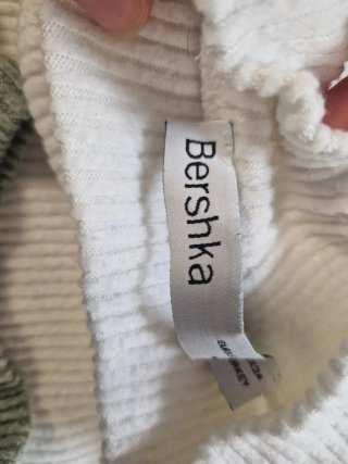 Jerséis cuello alto verde y blanco talla única