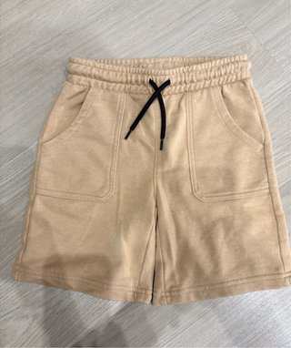 Conjunto camiseta y shorts niño T6-8