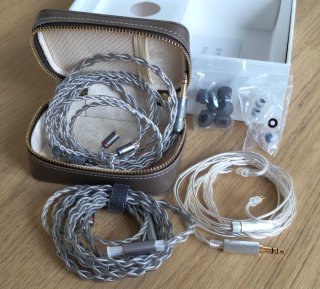 Auriculares Moondrop x Crinacle Dusk