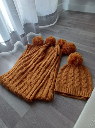 Conjunto gorro y bufanda de lana mostaza (adulto)