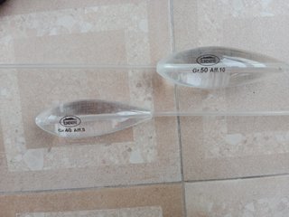 Lote de corchos de pesca variados