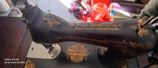 Máquina de coser Singer antigua