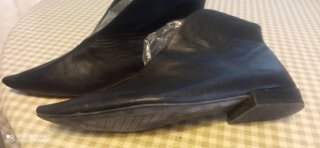 Botines de piel negros