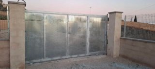 Puertas correderas para vehículos