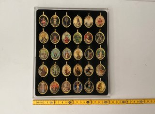 Lote 30 Medallas Religiosas Murcia II