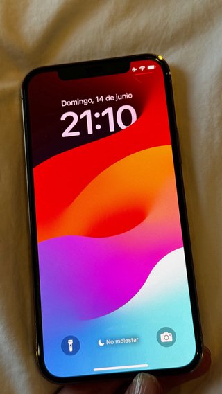 iPhone 12 Pro Dorado Esta como nuevo,