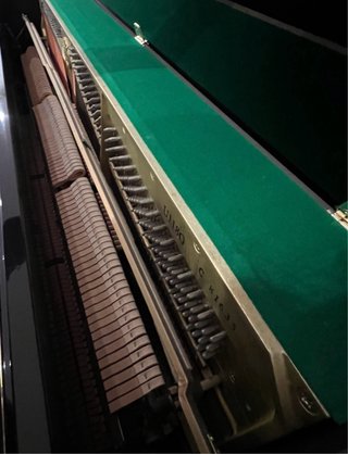Piano Yamaha Negro Vertical