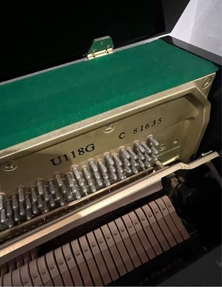 Piano Yamaha Negro Vertical